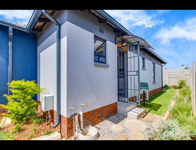 3 BEDROOM HOUSE FOR SALE IN PROTEA GLEN